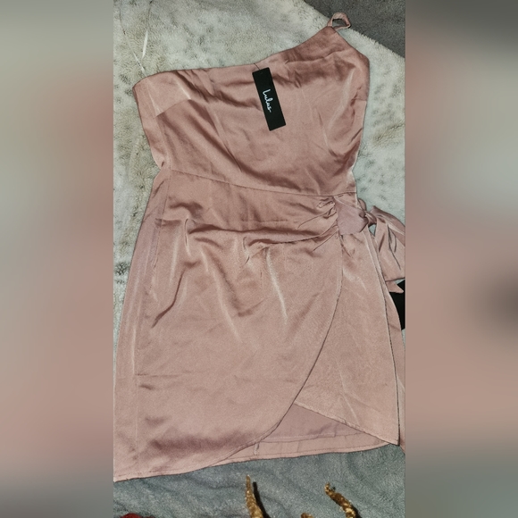 NWT! LULUS MINI DRESS! - Picture 10 of 12